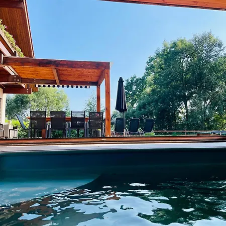 Villa Dum Nad Prznem *